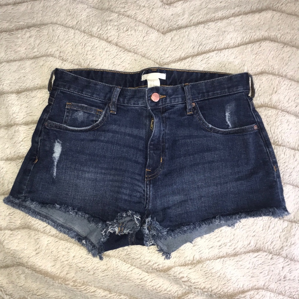 H&M jean shorts. Size 8 but fits likes a 4!